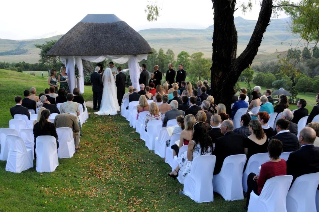 Bonjaneni Montusi Mountain Lodge מראה חיצוני תמונה