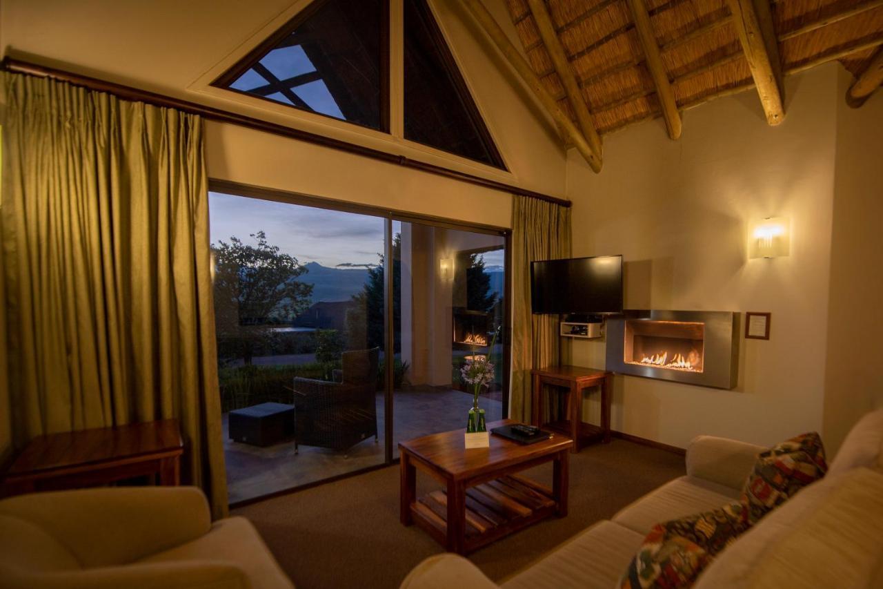 Bonjaneni Montusi Mountain Lodge מראה חיצוני תמונה