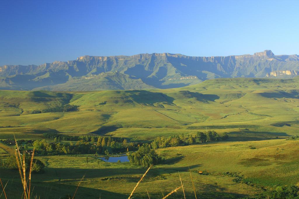Bonjaneni Montusi Mountain Lodge מראה חיצוני תמונה