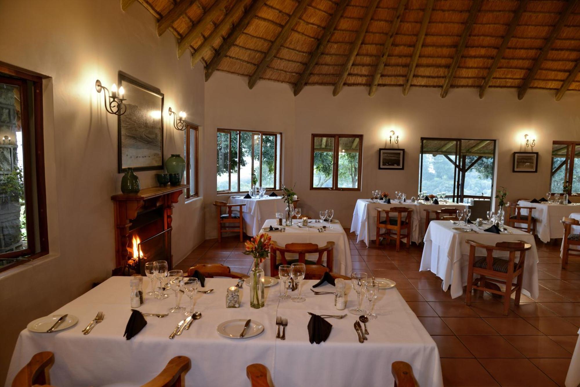 Bonjaneni Montusi Mountain Lodge מראה חיצוני תמונה