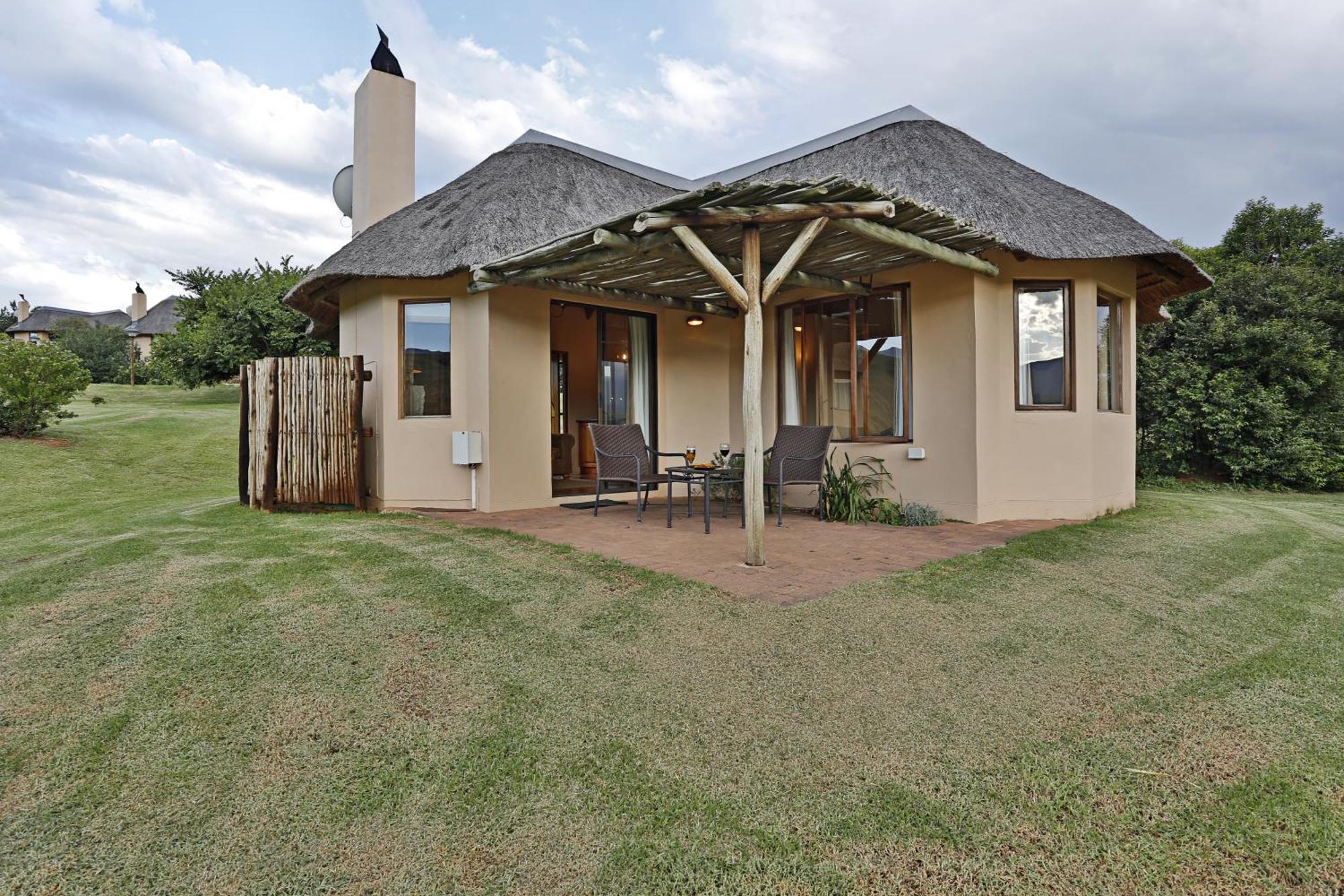 Bonjaneni Montusi Mountain Lodge חדר תמונה
