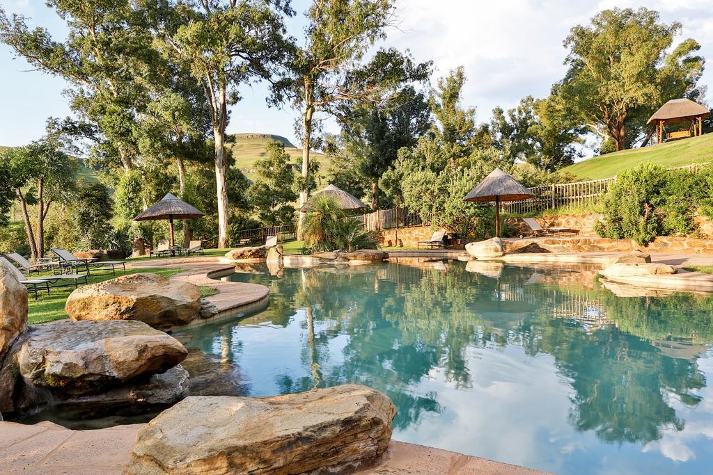 Bonjaneni Montusi Mountain Lodge מראה חיצוני תמונה