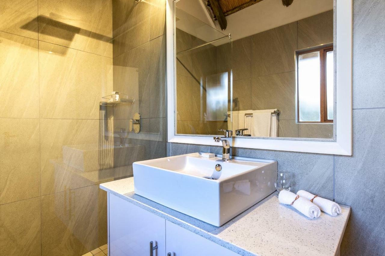Bonjaneni Montusi Mountain Lodge מראה חיצוני תמונה