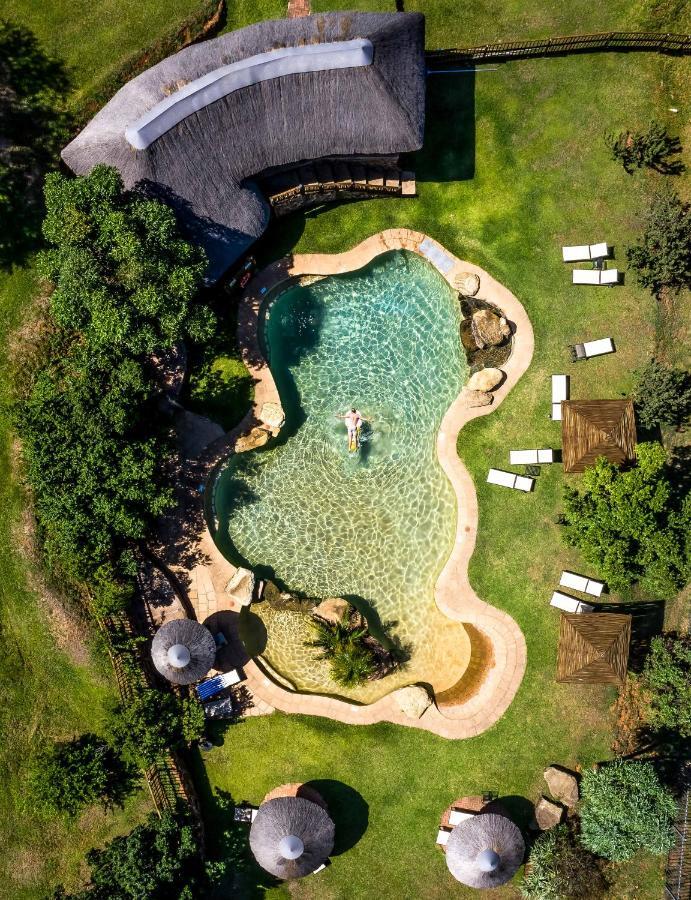 Bonjaneni Montusi Mountain Lodge מראה חיצוני תמונה